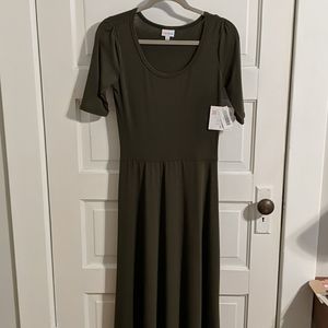 NWT lularoe Ana dress  green solid sz small